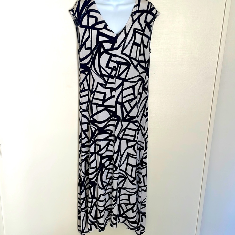 Travelers by Chico’s women dress printed white blue asymmetrical long v-neck 1